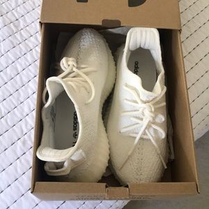 White yeezy 350 boosts